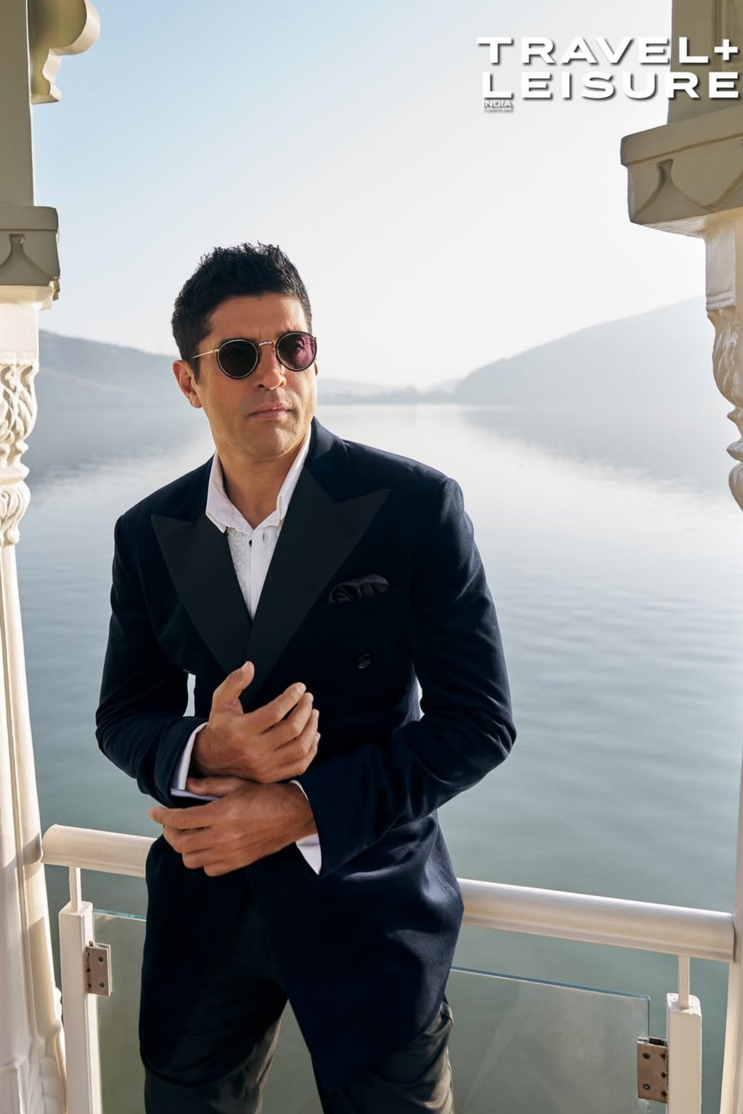 Navy Blue Velvet Peak Lapel Double Breasted Tuxedo Set