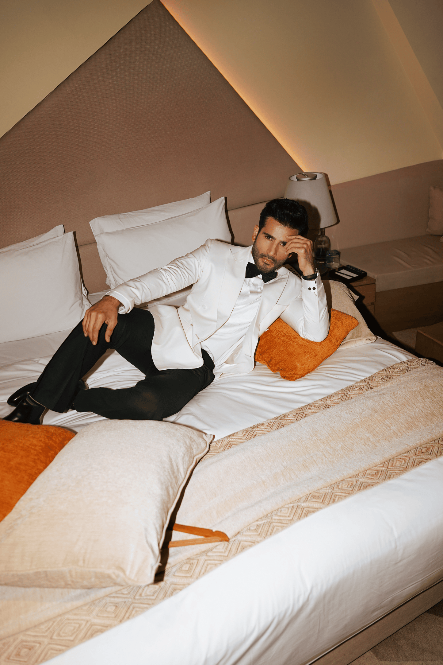 White Worsted Wool Double Breasted Peak Lapel Tuxedo Set