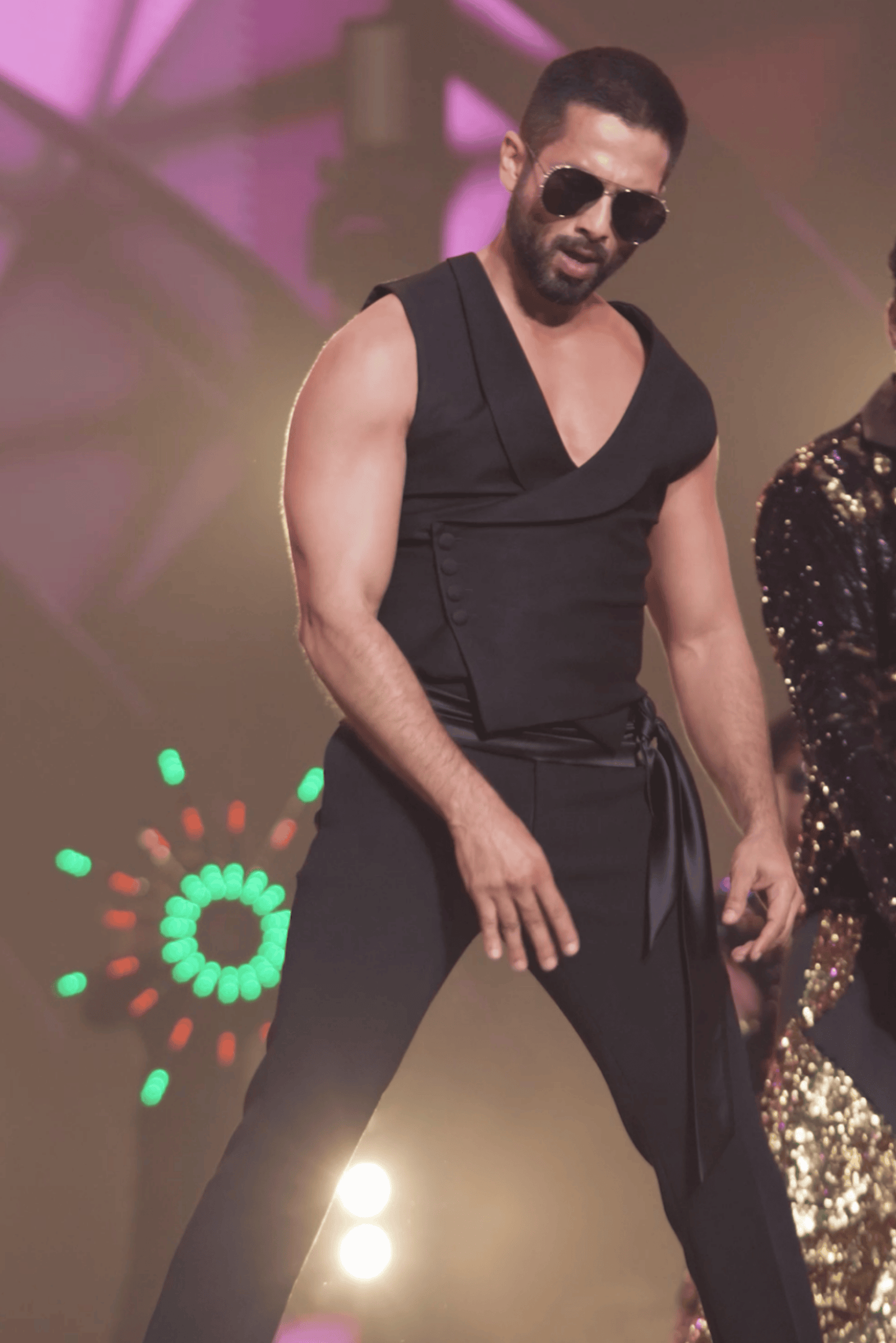 Black Worsted Wool Shawl Lapel Waistcoat Cummerbund And Pants Set