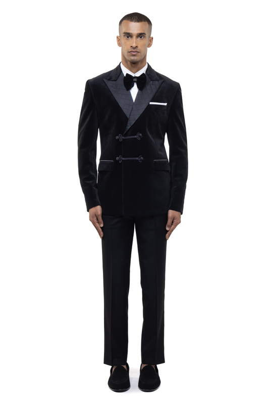 Black Peak Lapel Double Breasted Knot Closure Velvet Tuxedo