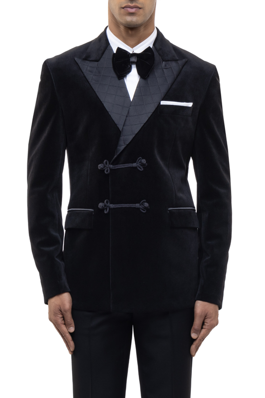 Black Peak Lapel Double Breasted Knot Closure Velvet Tuxedo